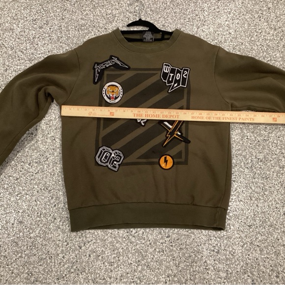 WT02 Graphic Crewneck Patches Green Sweatshirt Men’s Large - Picture 4 of 6